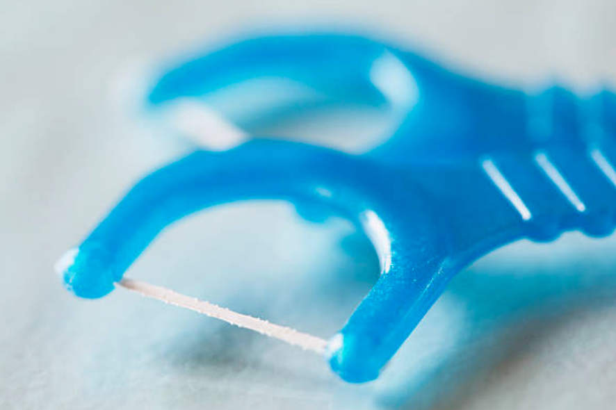 Club Dental Garantía de Clínica - Dentista de Confianza - flosser hilo dental odontopediatria - consejos - Más 20 años de experiencia